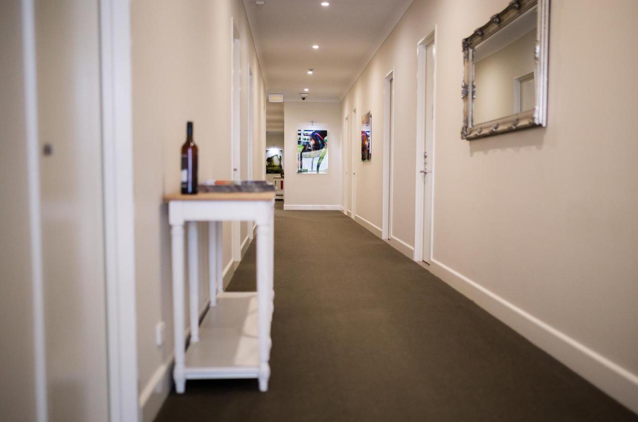 The Remington Muswellbrook Hotel Bagian luar foto